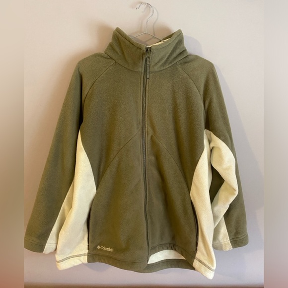 Two toned green Columbia zip up fleece with pockets. Size medium - Picture 1 of 2